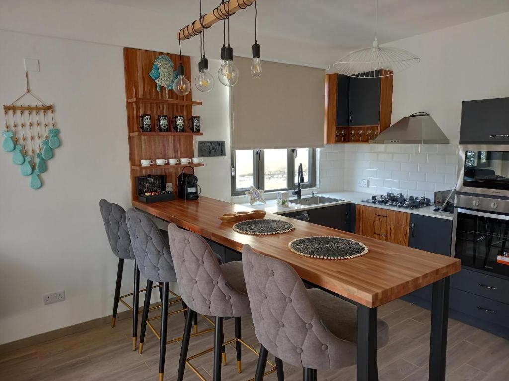 Flic-en-Flacq 373 Wolmar Cosy And Modern Apartment- 200 Metres From The Beach And Supermarkets And Just Next To Domaine De Wolmar With Views Of Deers And Green Natural Park מראה חיצוני תמונה