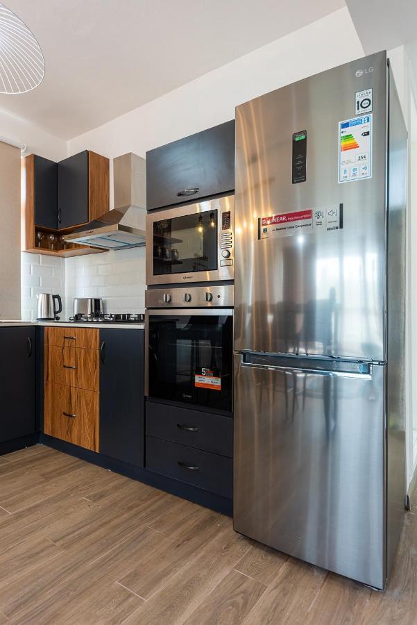 Flic-en-Flacq 373 Wolmar Cosy And Modern Apartment- 200 Metres From The Beach And Supermarkets And Just Next To Domaine De Wolmar With Views Of Deers And Green Natural Park מראה חיצוני תמונה